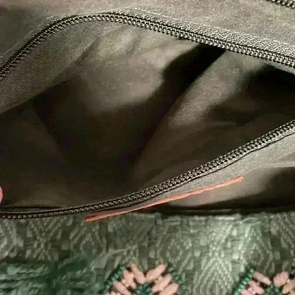 A&B - America & Beyond large, emerald green, embroidered tote bag - Picture 10 of 10